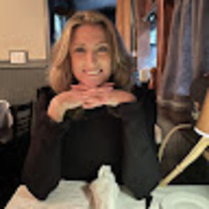 Meet your Posher, Jeannine